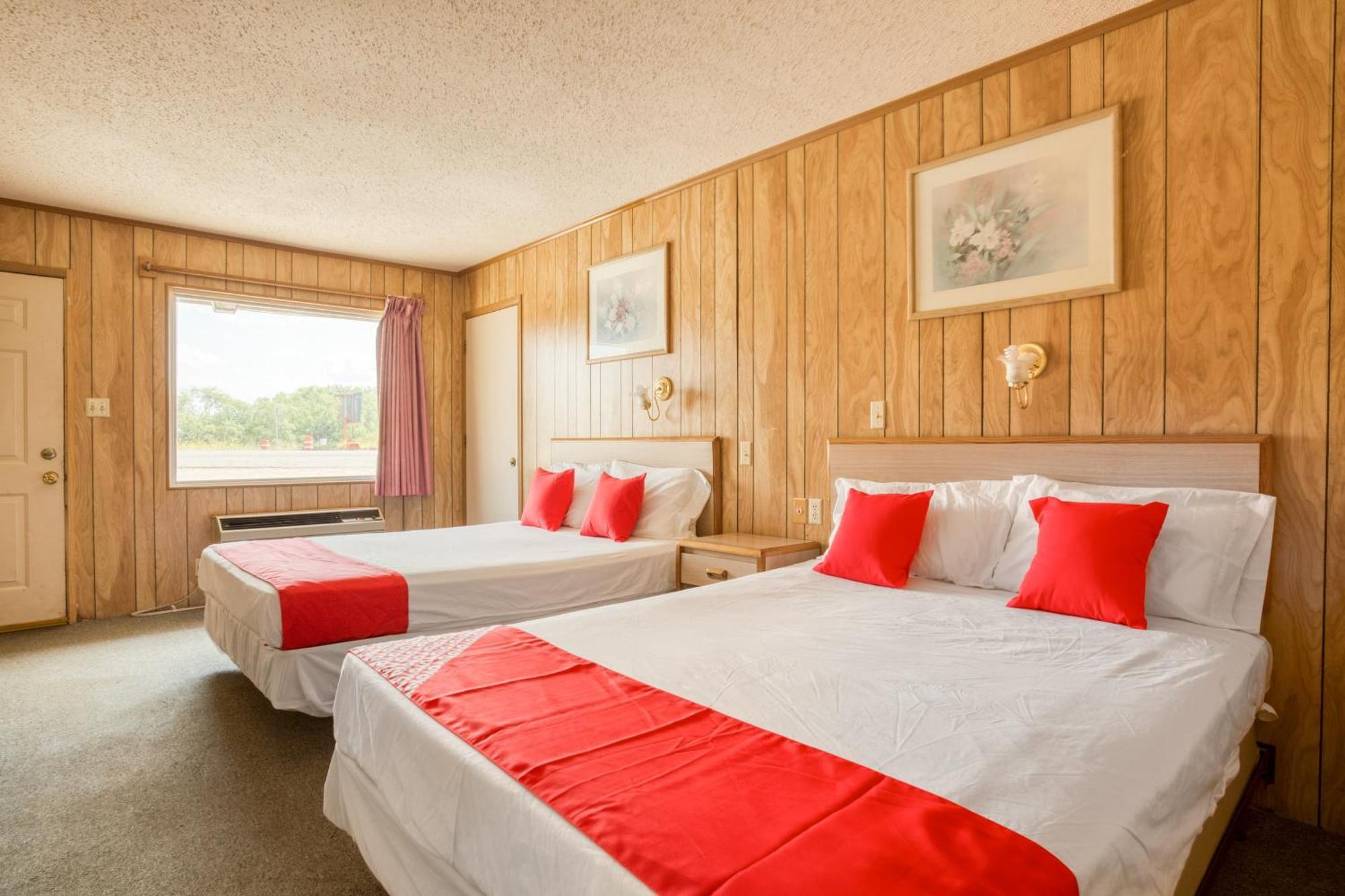 Oyo Hotel Breckenridge Tx Hubbard Creek Lake Exterior photo